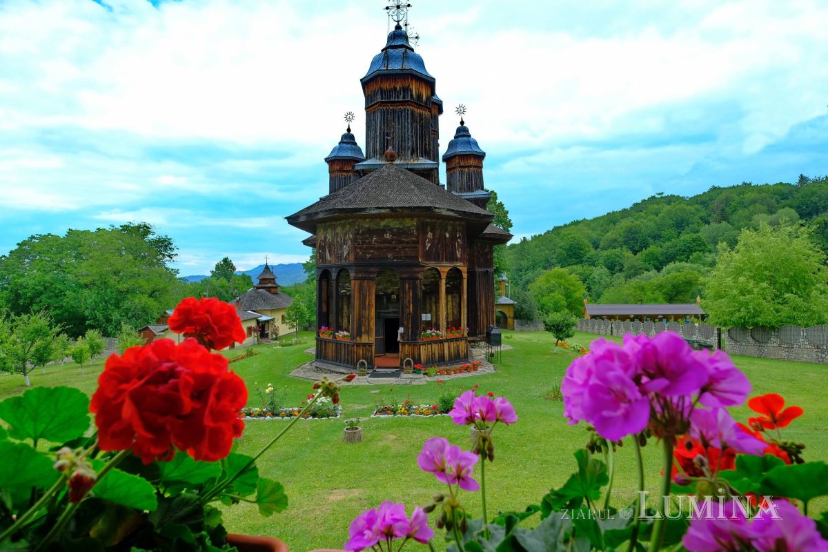 A trăi în duhul Sfântului Vasile de la Poiana Mărului 220814