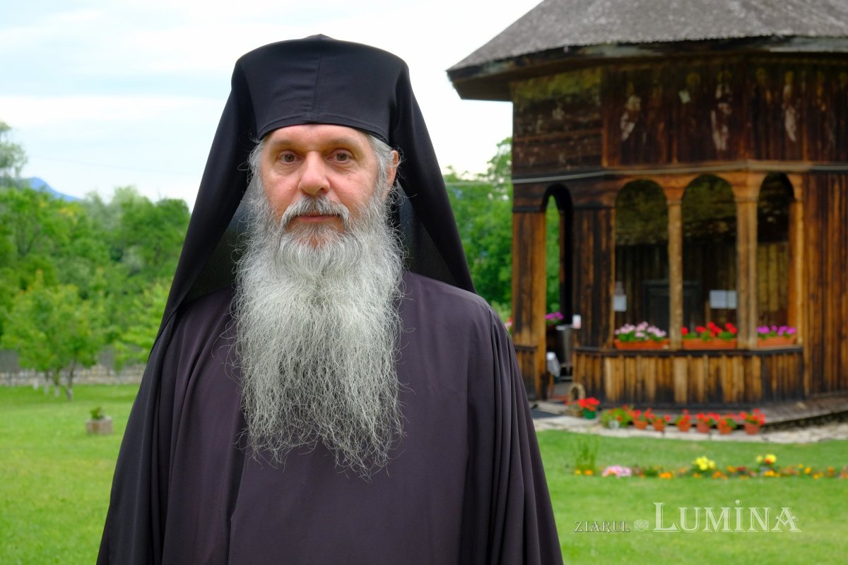 A trăi în duhul Sfântului Vasile de la Poiana Mărului 220828