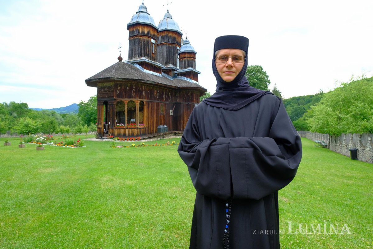 A trăi în duhul Sfântului Vasile de la Poiana Mărului 220833