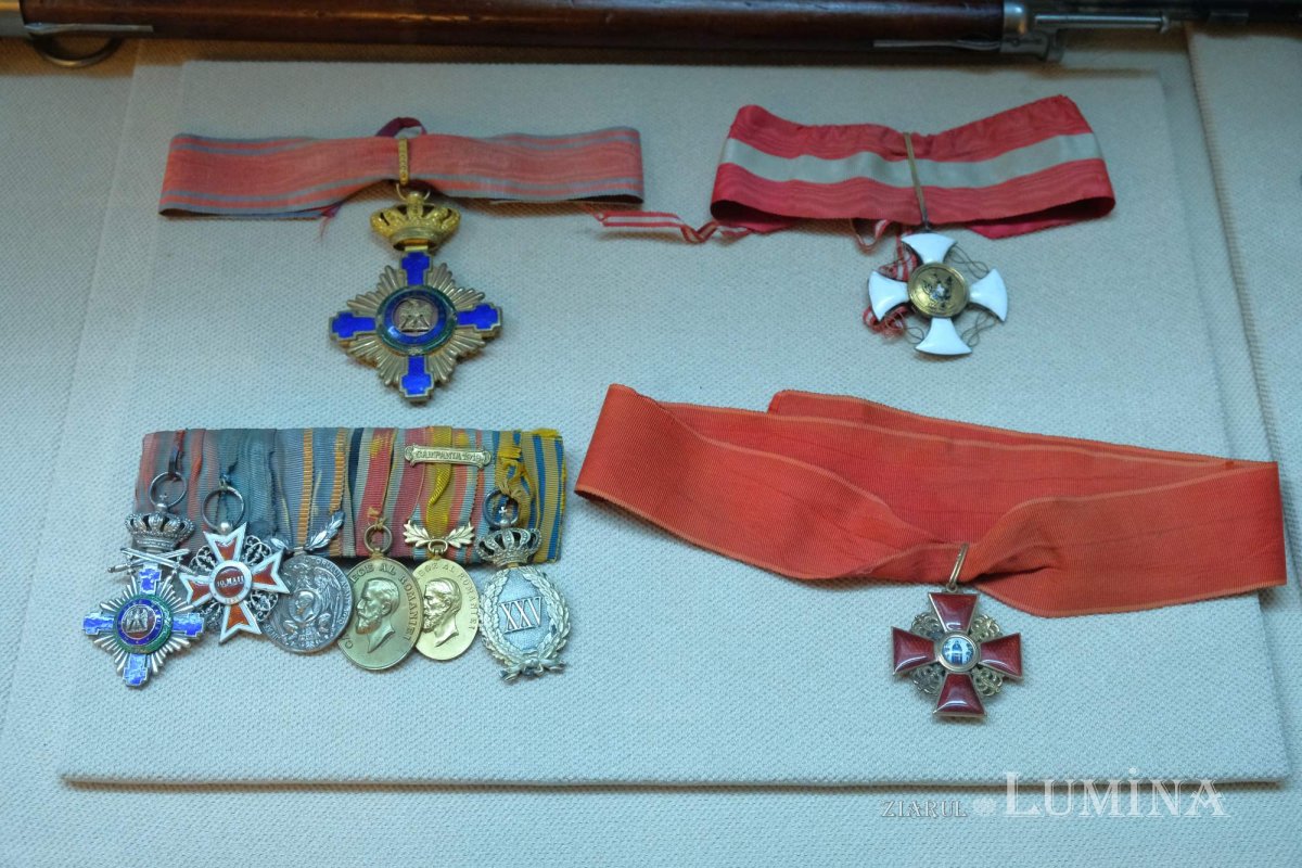 Preoţi cu crucea-n frunte, căci oastea e creştină 221109