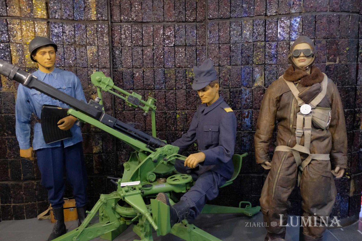 Preoţi cu crucea-n frunte, căci oastea e creştină 221115