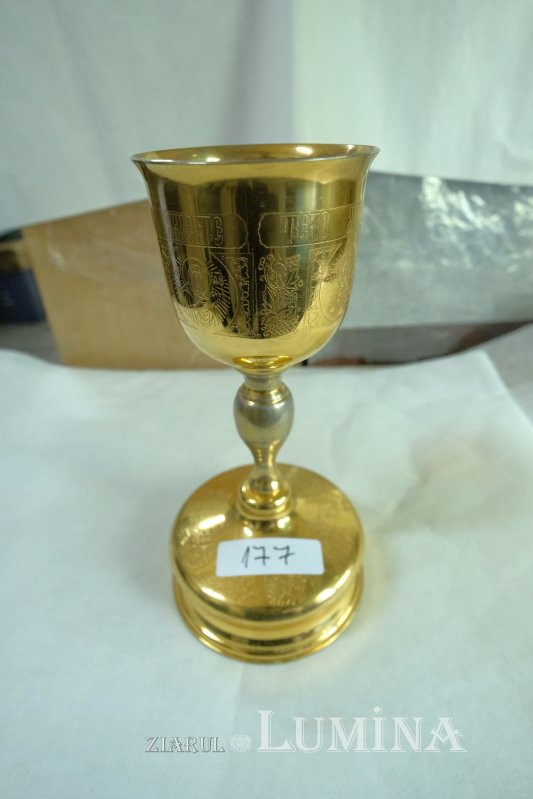 Preoţi cu crucea-n frunte, căci oastea e creştină 221125