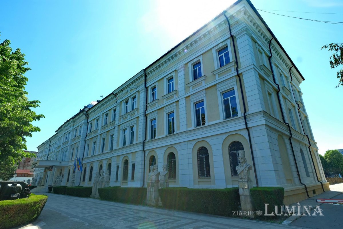 Preoţi cu crucea-n frunte, căci oastea e creştină 221134