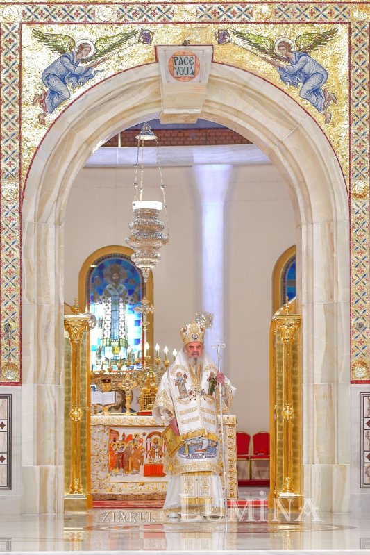 Fotografii artistice ale Publicațiilor Lumina 221135