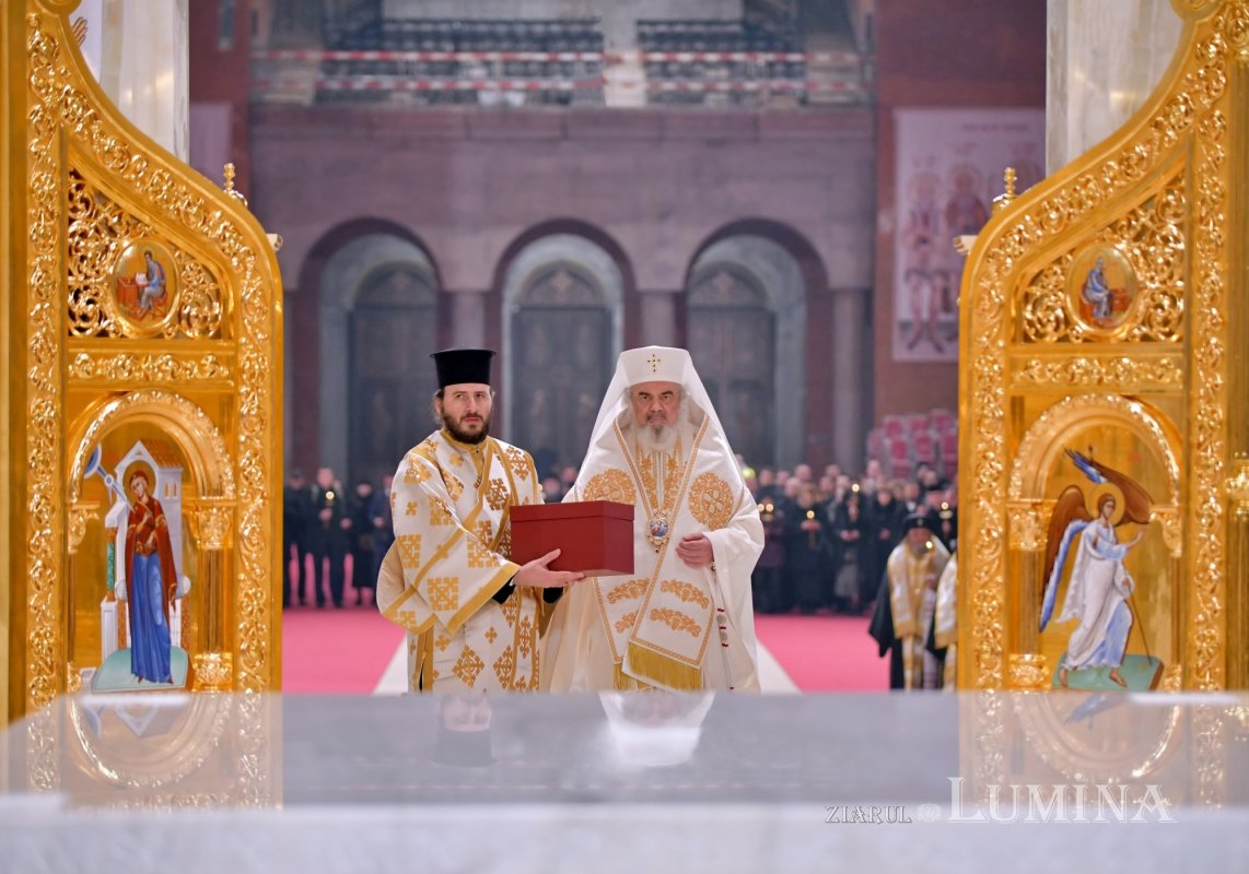 Fotografii artistice ale Publicațiilor Lumina 221141