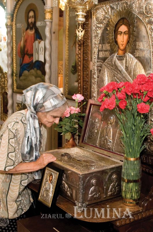 Pantelimon, un sfânt doctor iubit de români 221589