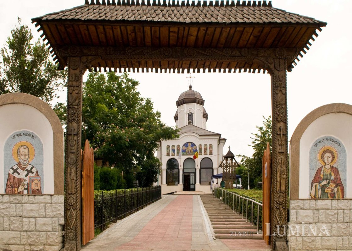 Pantelimon, un sfânt doctor iubit de români 221591