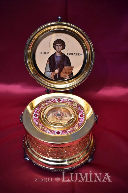 Pantelimon, un sfânt doctor iubit de români 221599