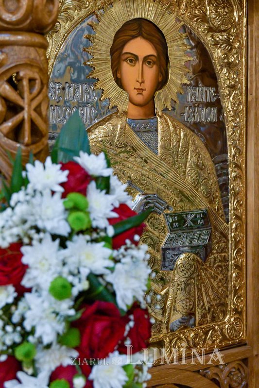 Prinos adus Tămăduitorului Pantelimon în orașul său din Ilfov 221676