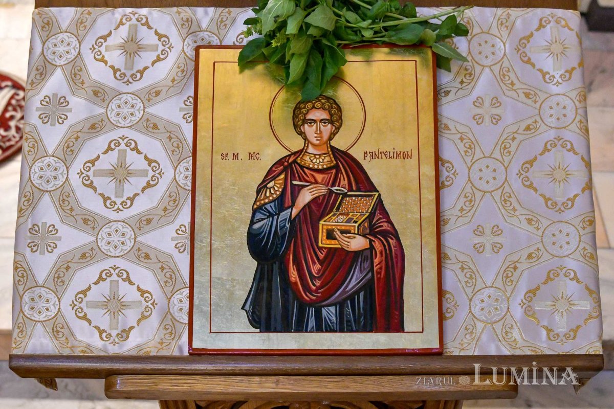 Prinos adus Tămăduitorului Pantelimon în orașul său din Ilfov 221677