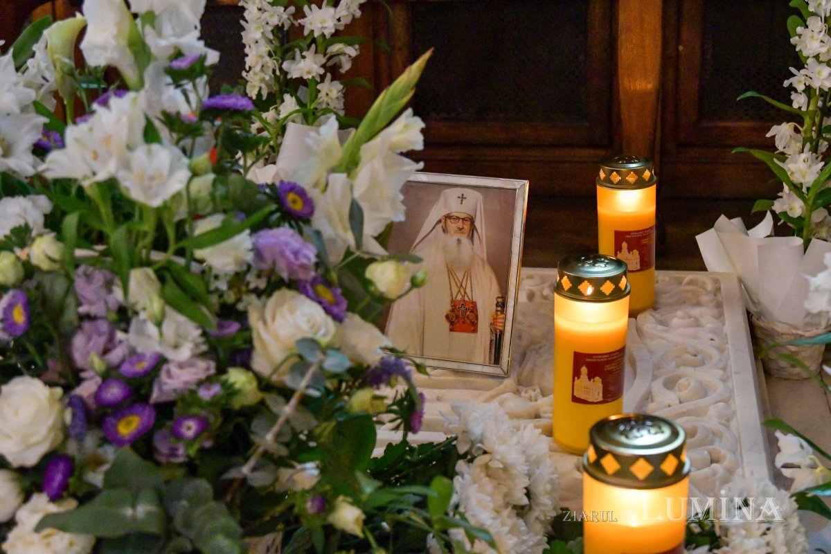 Pomenirea patriarhilor Iustin şi Teoctist la Catedrala Patriarhală 221894