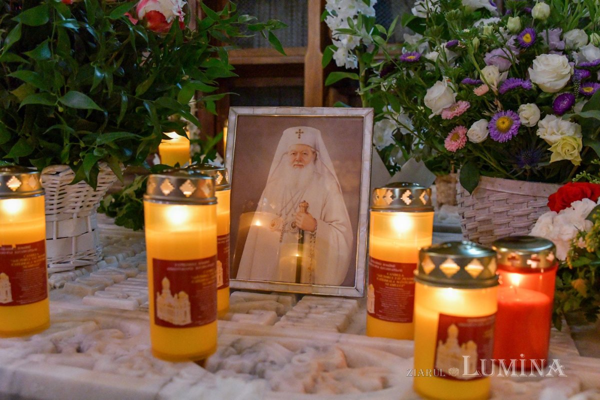 Pomenirea patriarhilor Iustin şi Teoctist la Catedrala Patriarhală 221895