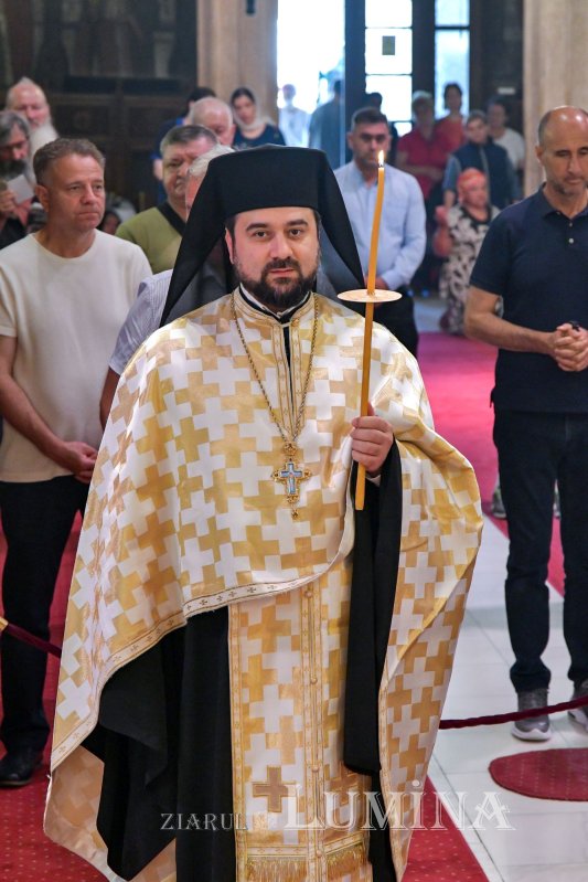 Pomenirea patriarhilor Iustin şi Teoctist la Catedrala Patriarhală 221898