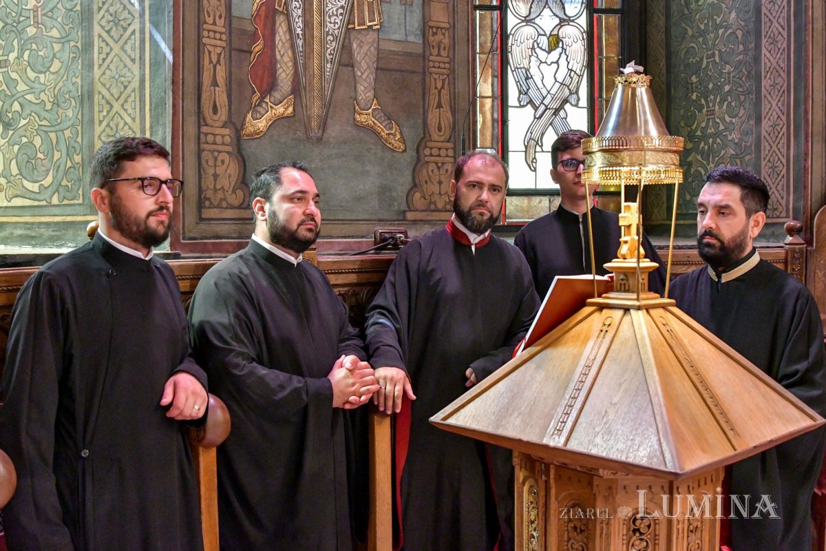 Pomenirea patriarhilor Iustin şi Teoctist la Catedrala Patriarhală 221902