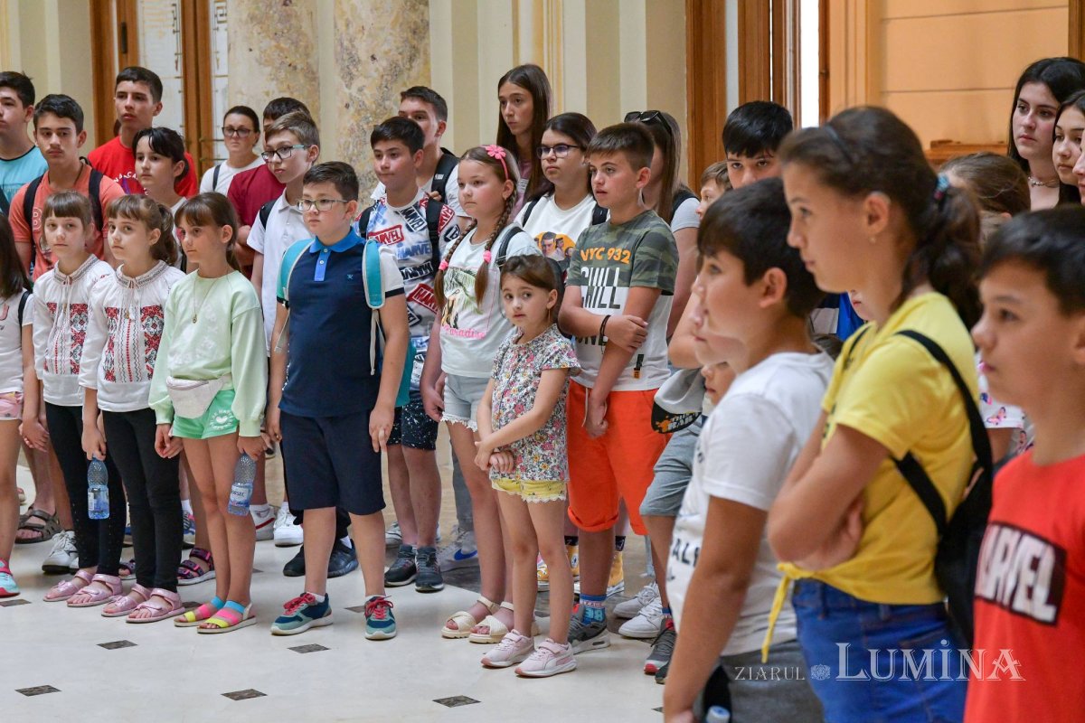 Copii din Prahova în vizită pe Dealul Patriarhiei 222415