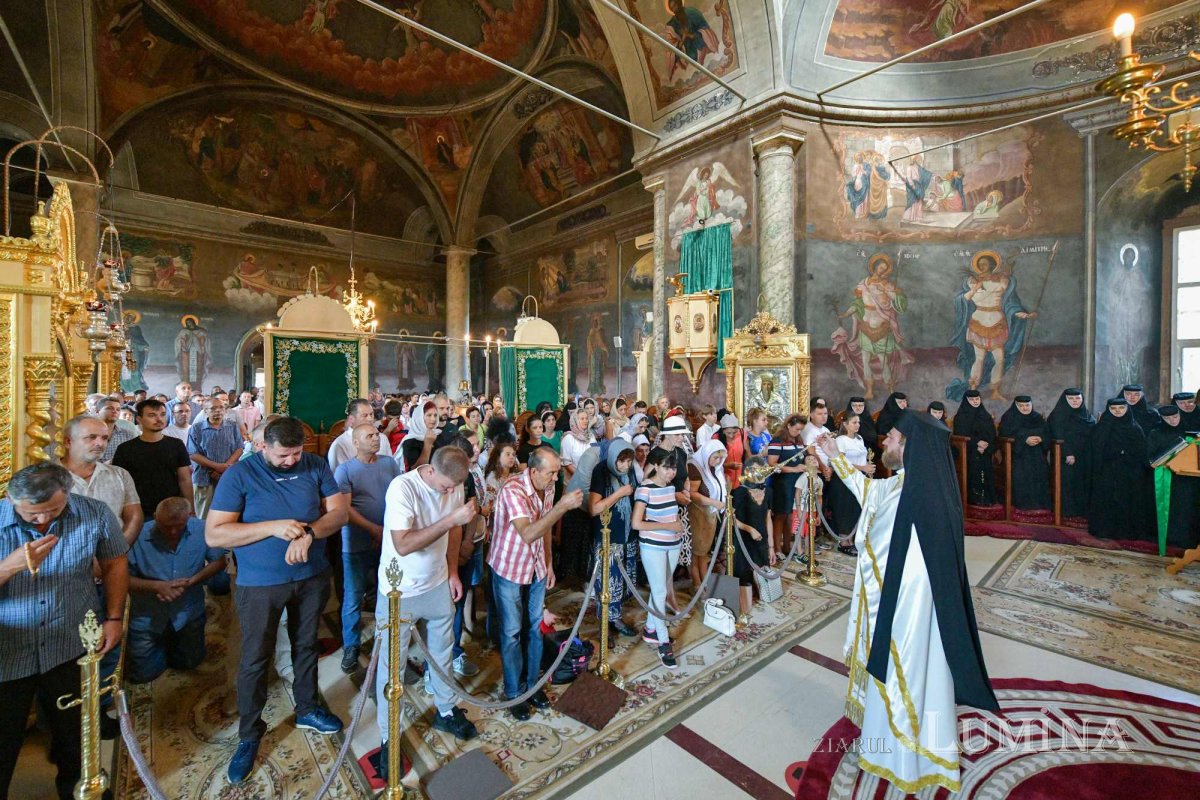 „Prin binecuvântare, darurile devin bucurie pentru mulți” 222768