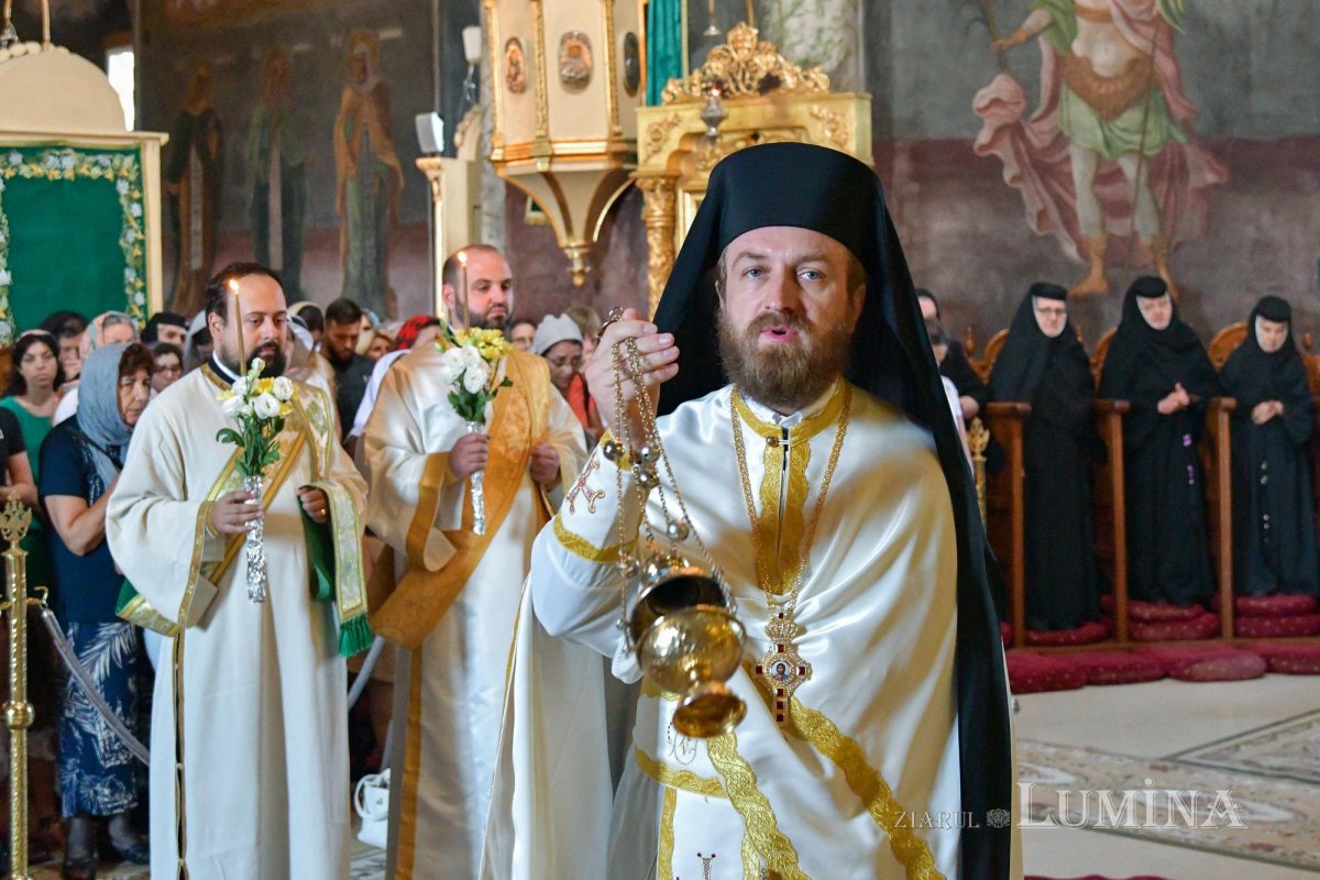 „Prin binecuvântare, darurile devin bucurie pentru mulți” 222769