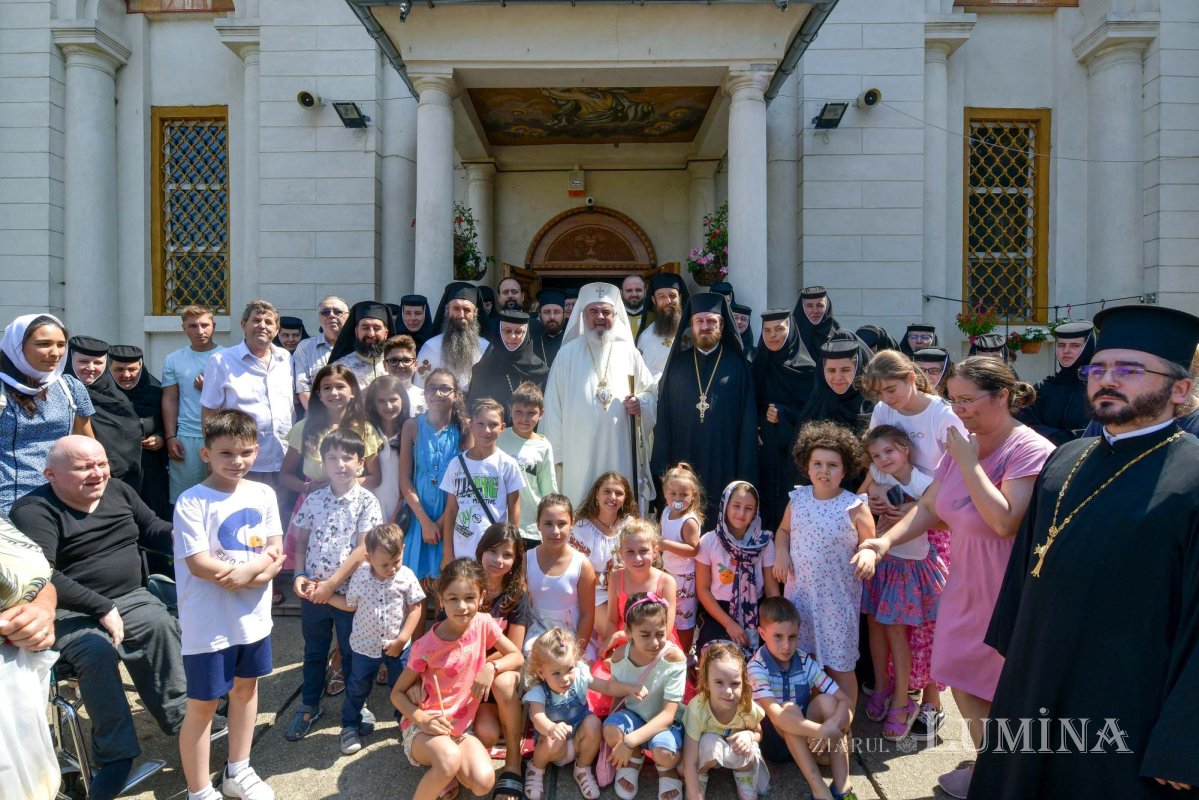 „Prin binecuvântare, darurile devin bucurie pentru mulți” 222794