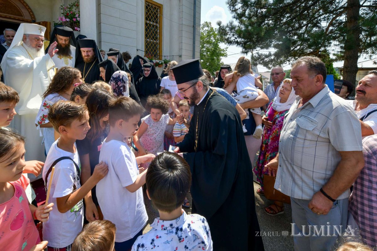 „Prin binecuvântare, darurile devin bucurie pentru mulți” 222795