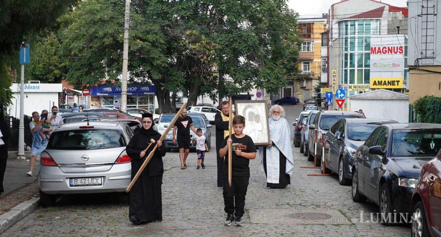 Binecuvântarea Maicii Domnului pentru credincioşii gălăţeni şi brăileni 223032