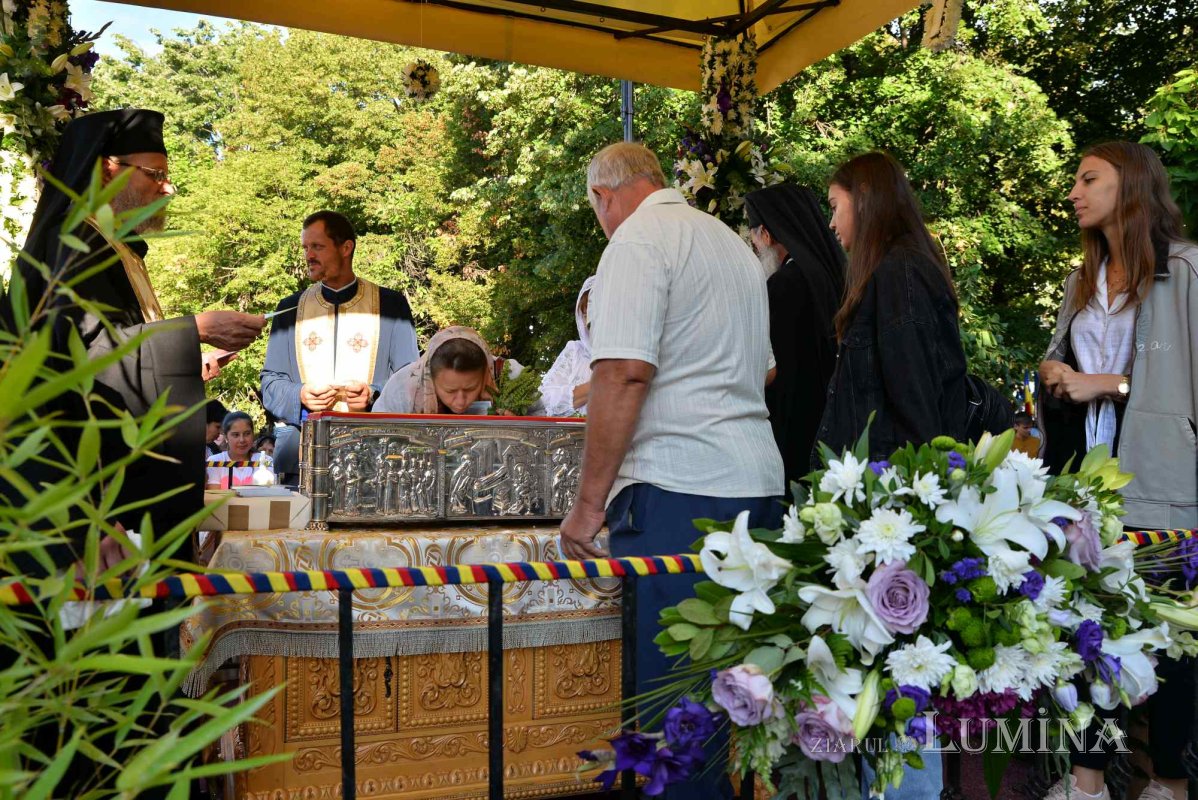 Sărbătoare și comuniune a tinerilor misionari în cetatea Târgoviștei 223217