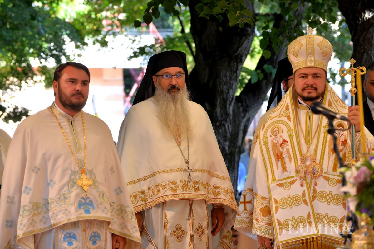 Sărbătoare și comuniune a tinerilor misionari în cetatea Târgoviștei 223226