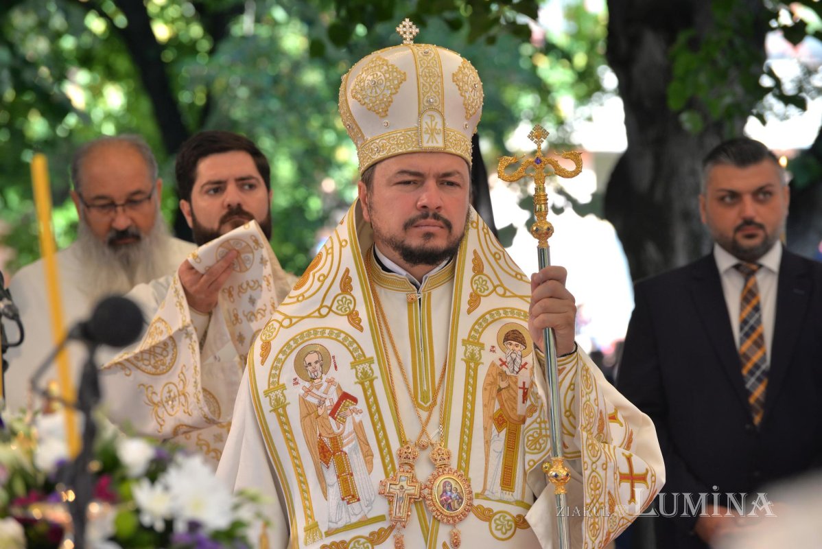 Sărbătoare și comuniune a tinerilor misionari în cetatea Târgoviștei 223233