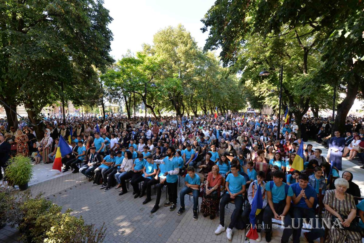 Sărbătoare și comuniune a tinerilor misionari în cetatea Târgoviștei 223234
