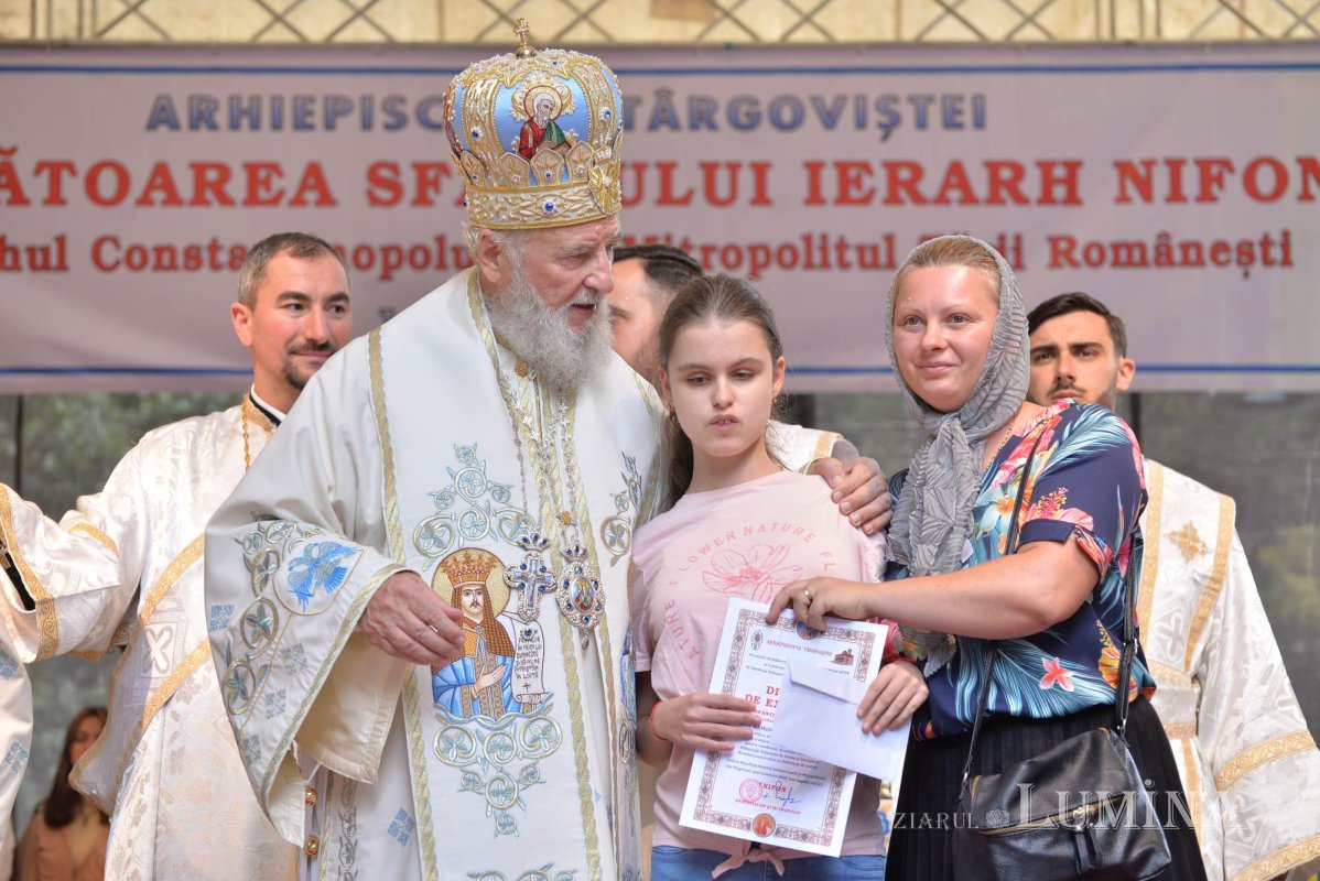 Sărbătoare și comuniune a tinerilor misionari în cetatea Târgoviștei 223258