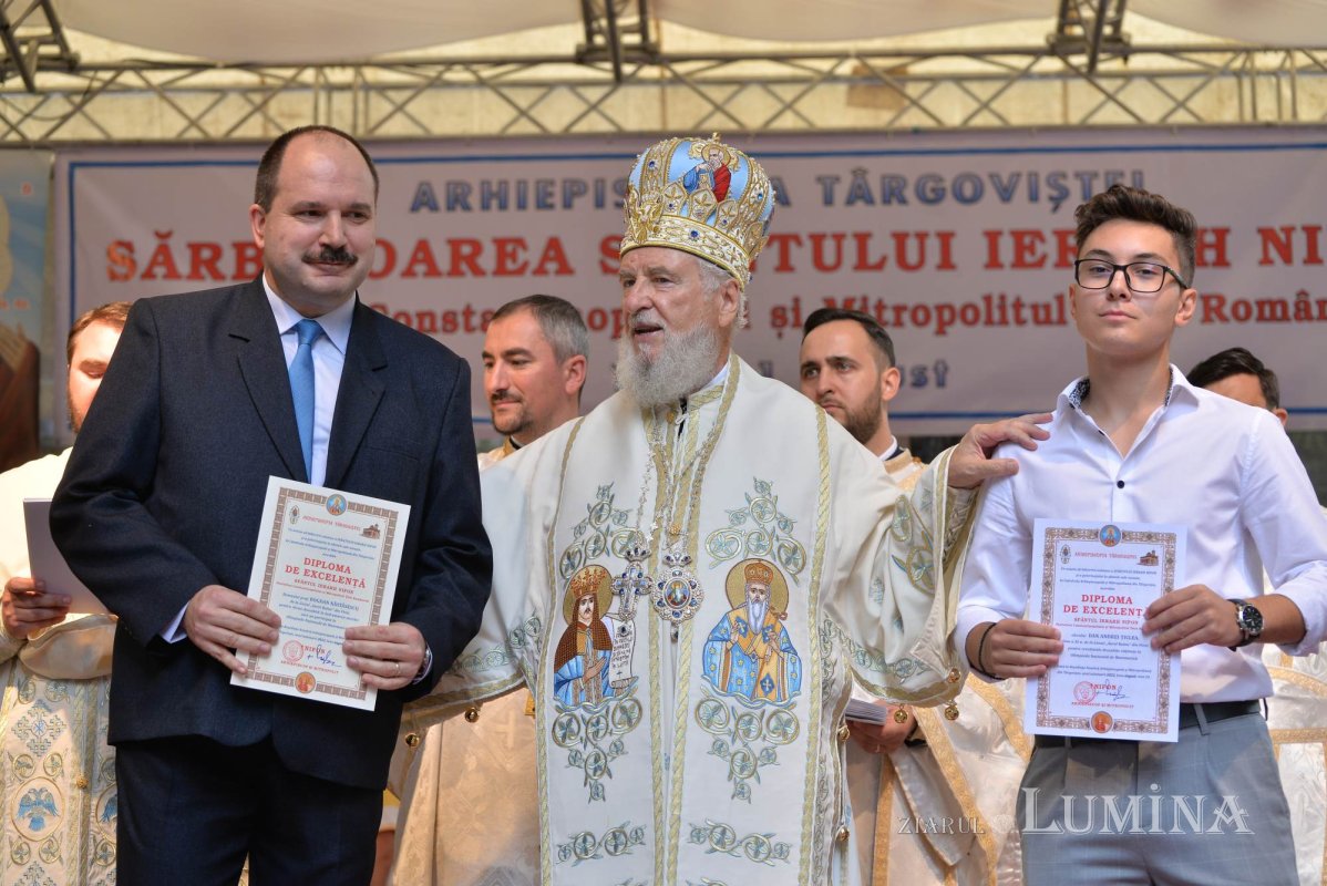 Sărbătoare și comuniune a tinerilor misionari în cetatea Târgoviștei 223259