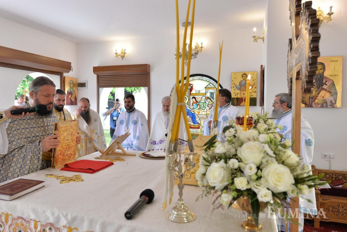 Biserica mare a Mănăstirii Ghighiu a fost resfințită 223432