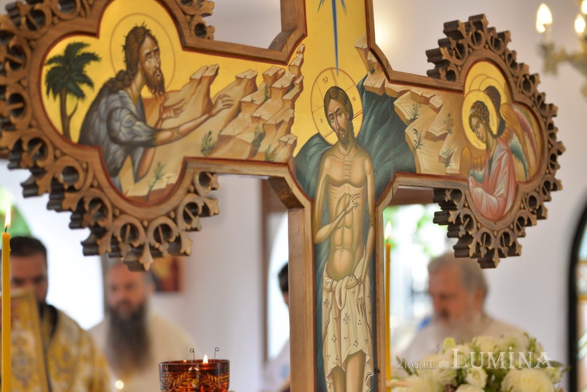 Biserica mare a Mănăstirii Ghighiu a fost resfințită 223438