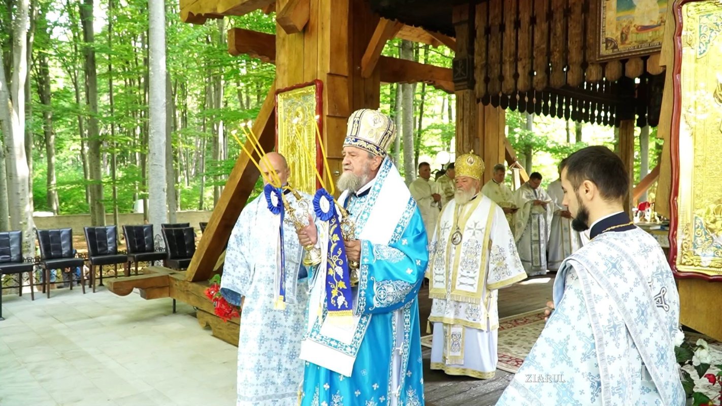 Hramul Mănăstirii „Brâncoveanu” de la Sâmbăta de Sus 223523