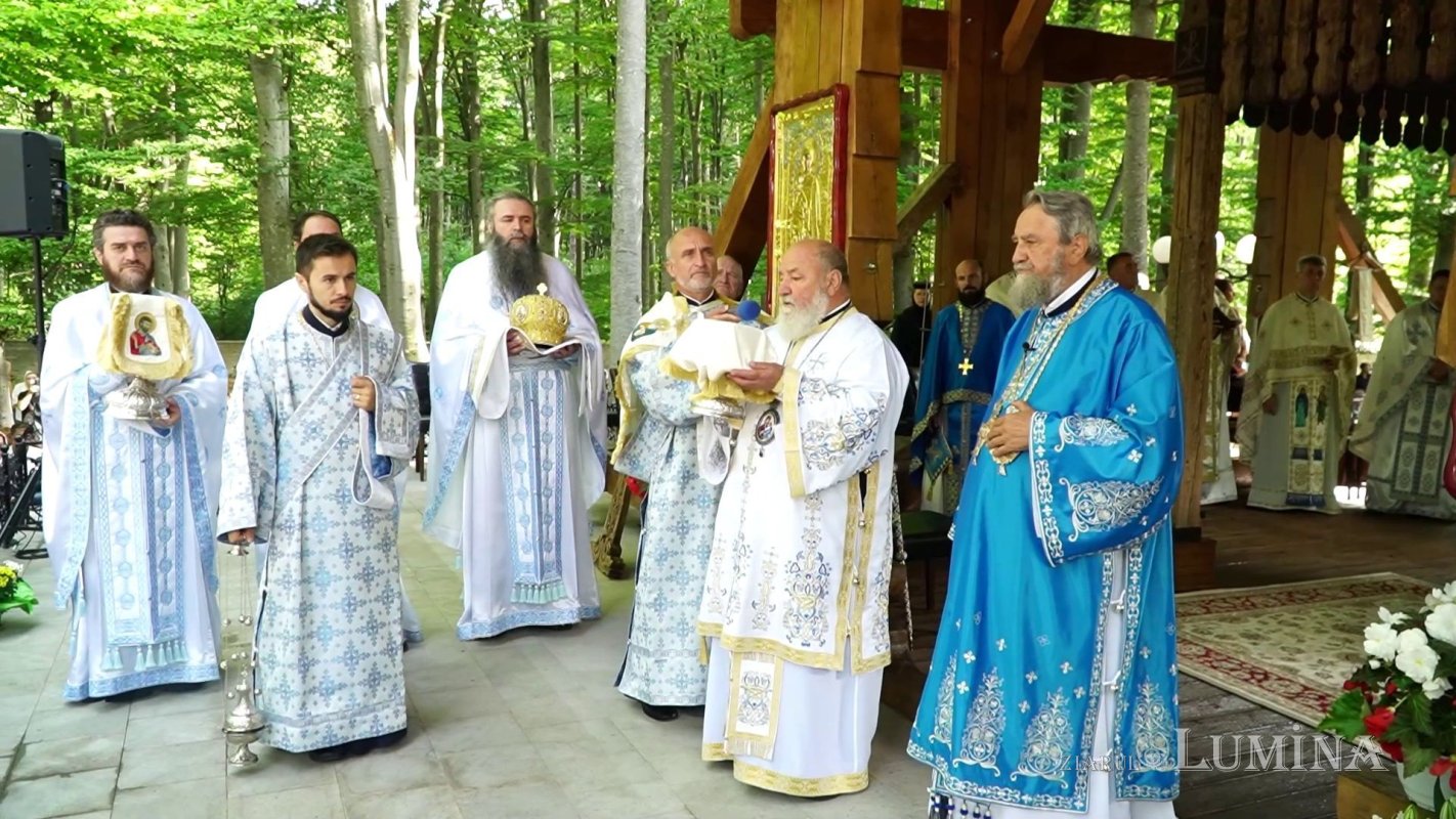 Hramul Mănăstirii „Brâncoveanu” de la Sâmbăta de Sus 223525