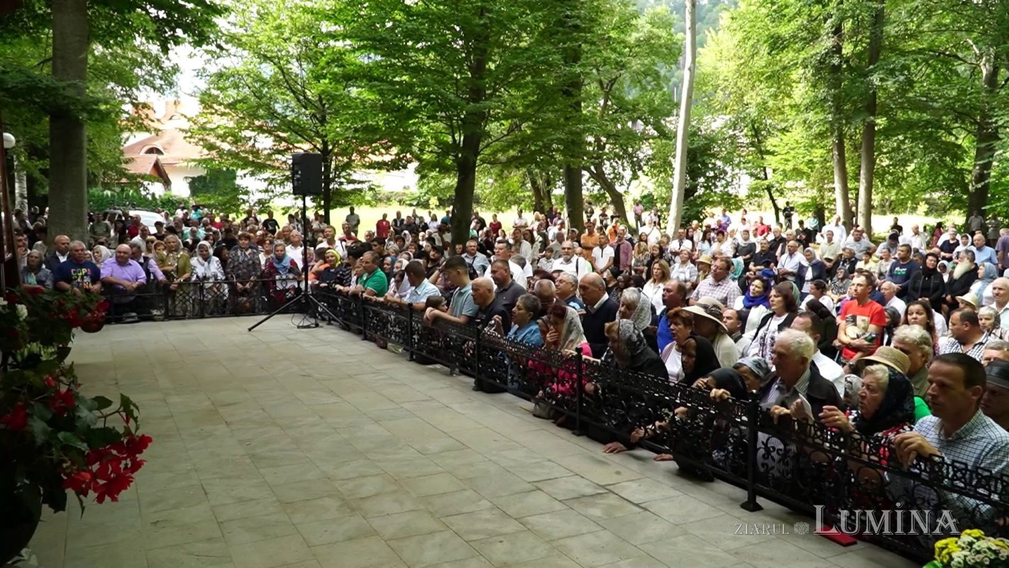 Hramul Mănăstirii „Brâncoveanu” de la Sâmbăta de Sus 223528