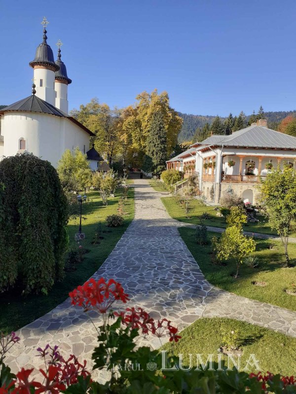 Moșul Gheorghe Pelerinul în Văratecul cu sfinți 223677