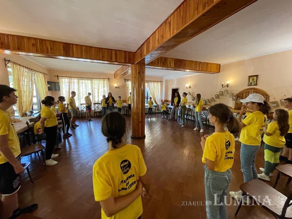 Ateliere de teatru şi activităţi cu tinerii la Moieciu de Sus, judeţul Braşov 224000