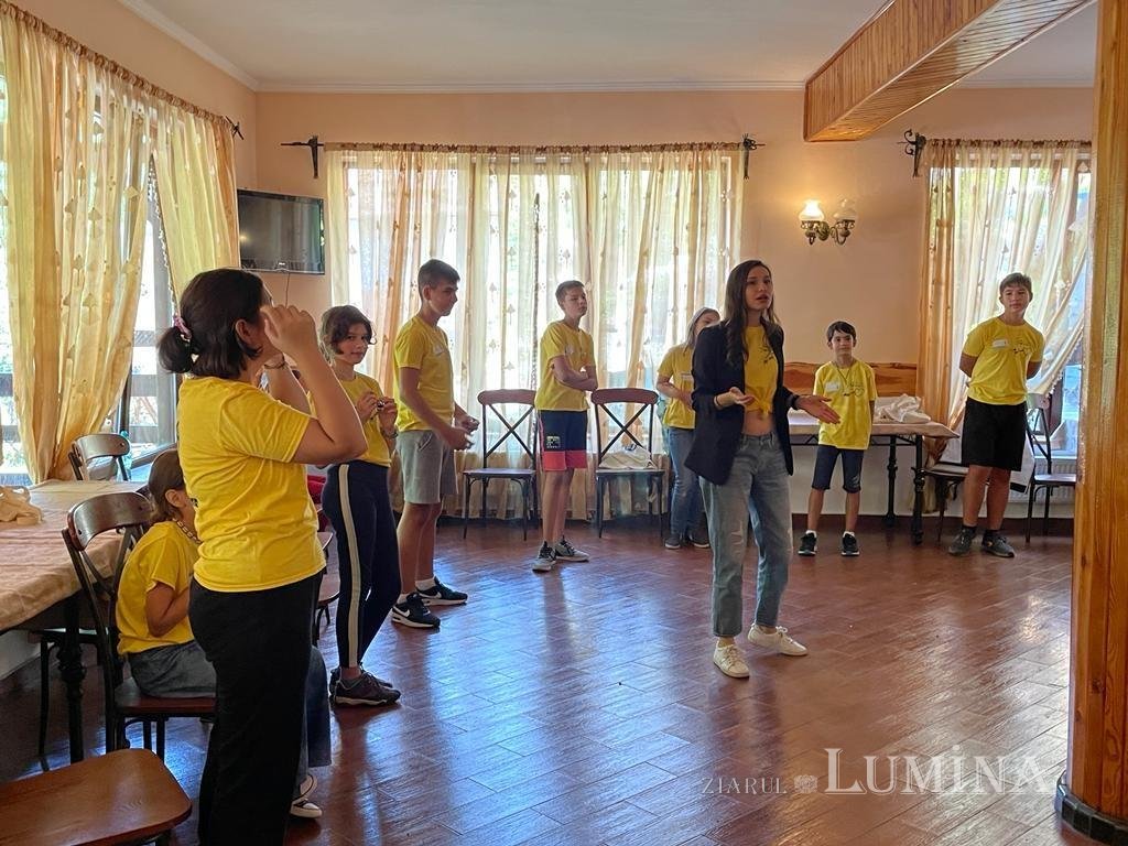 Ateliere de teatru şi activităţi cu tinerii la Moieciu de Sus, judeţul Braşov 224001