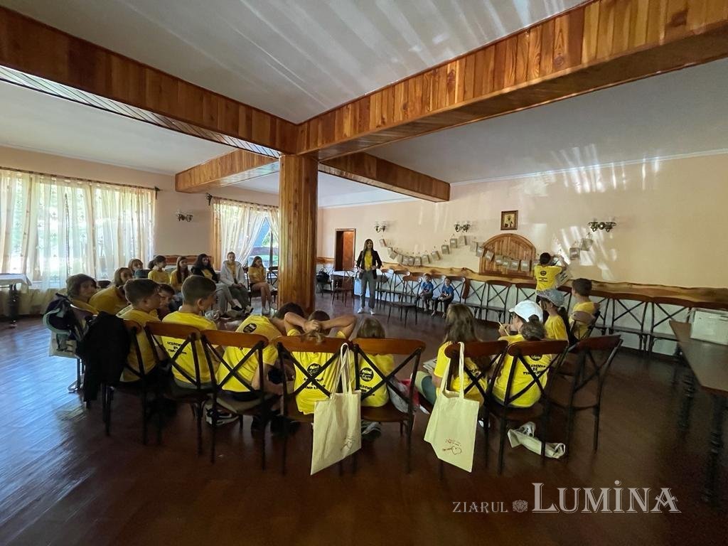 Ateliere de teatru şi activităţi cu tinerii la Moieciu de Sus, judeţul Braşov 224002