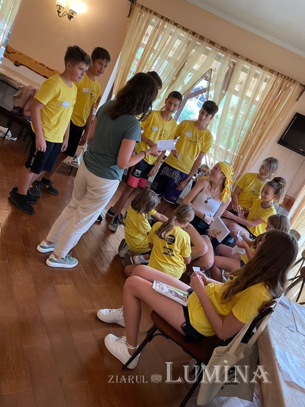 Ateliere de teatru şi activităţi cu tinerii la Moieciu de Sus, judeţul Braşov 224005