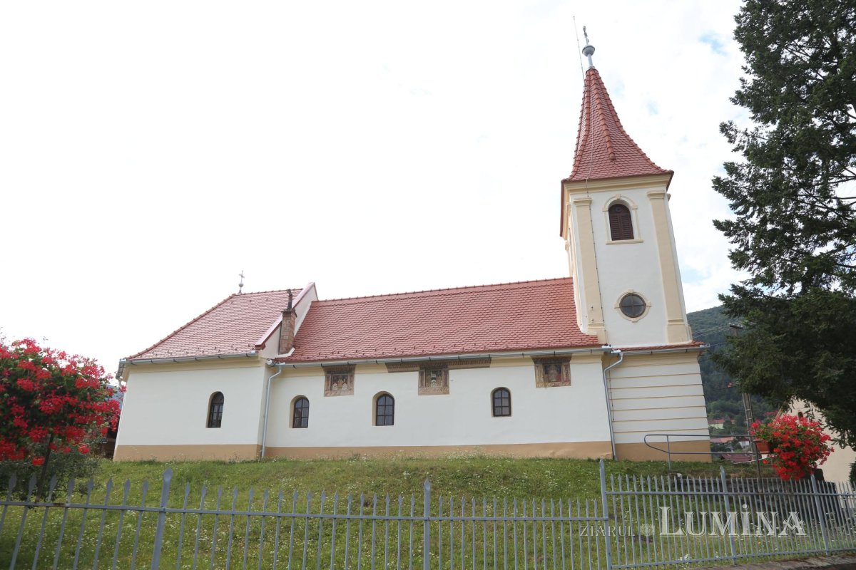 Biserica veche din Gura Râului, peste opt secole de istorie şi spiritualitate 224170