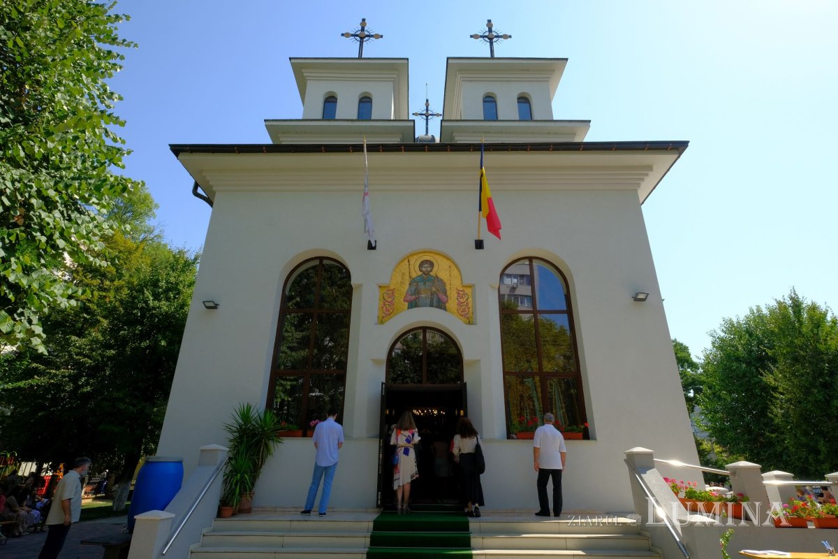 Piatra de temelie a capelei parohiei bucureștene „Sfântul Mercurie” 224350
