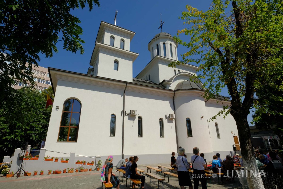 Piatra de temelie a capelei parohiei bucureștene „Sfântul Mercurie” 224352