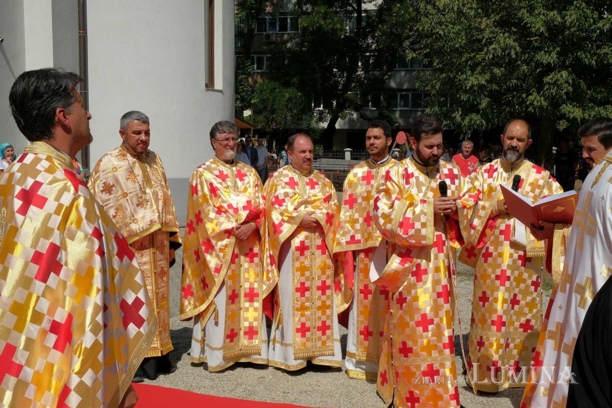 Piatra de temelie a capelei parohiei bucureștene „Sfântul Mercurie” 224358