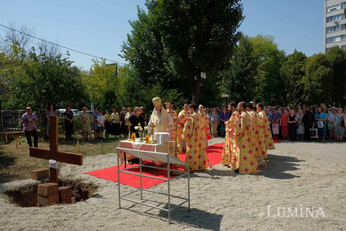 Piatra de temelie a capelei parohiei bucureștene „Sfântul Mercurie” 224360