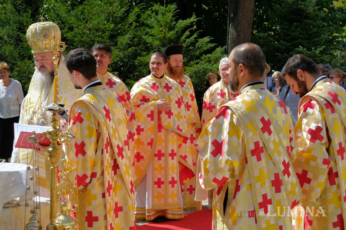Piatra de temelie a capelei parohiei bucureștene „Sfântul Mercurie” 224361