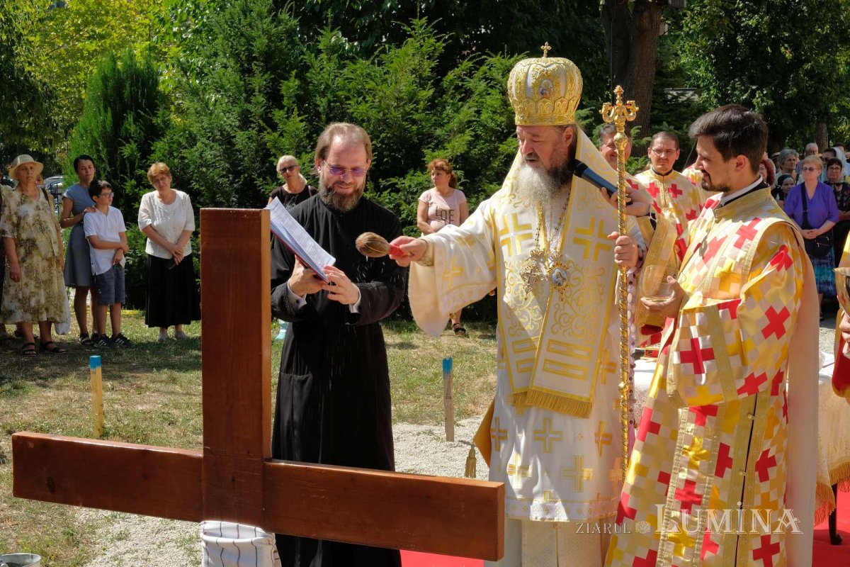 Piatra de temelie a capelei parohiei bucureștene „Sfântul Mercurie” 224367