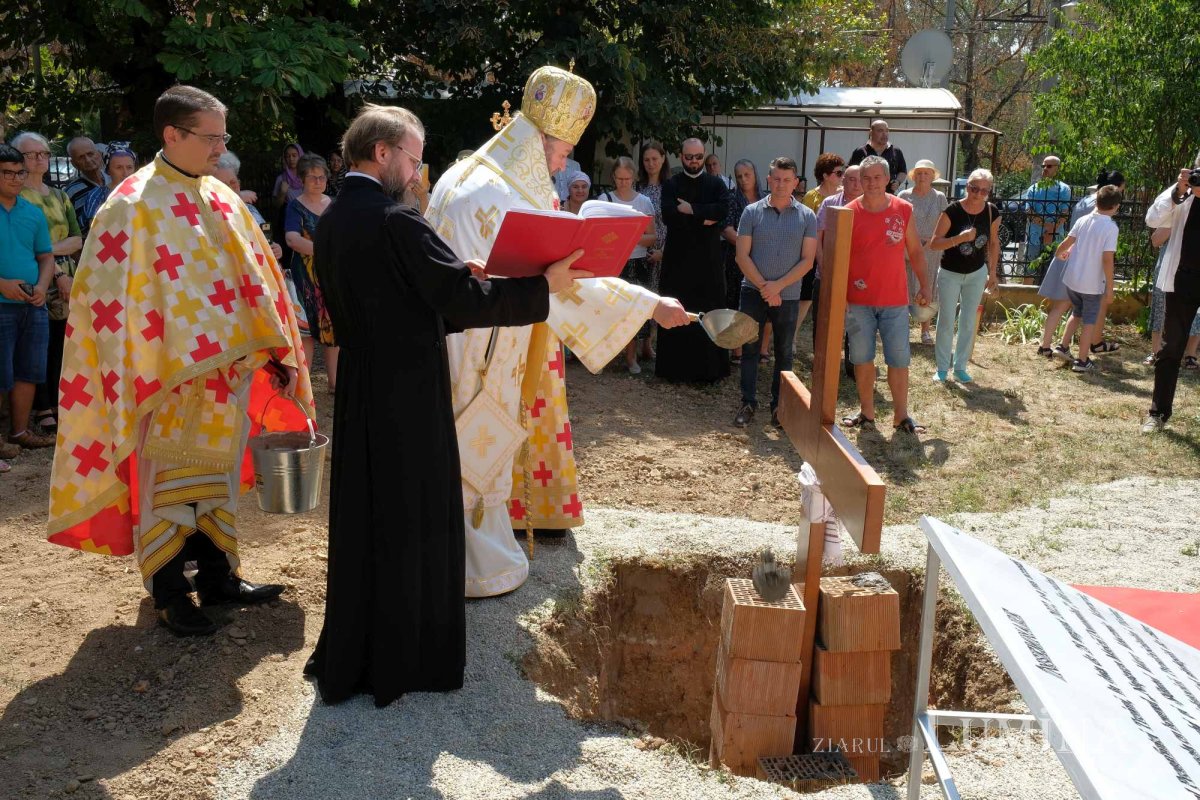 Piatra de temelie a capelei parohiei bucureștene „Sfântul Mercurie” 224370