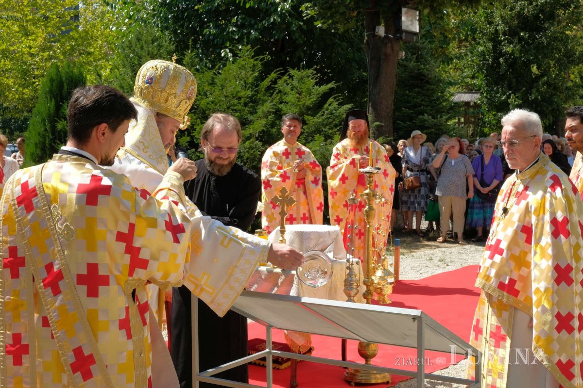 Piatra de temelie a capelei parohiei bucureștene „Sfântul Mercurie” 224373