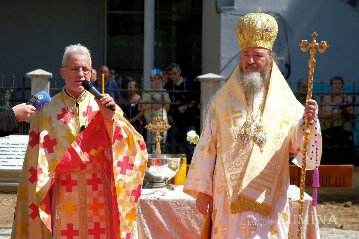 Piatra de temelie a capelei parohiei bucureștene „Sfântul Mercurie” 224379
